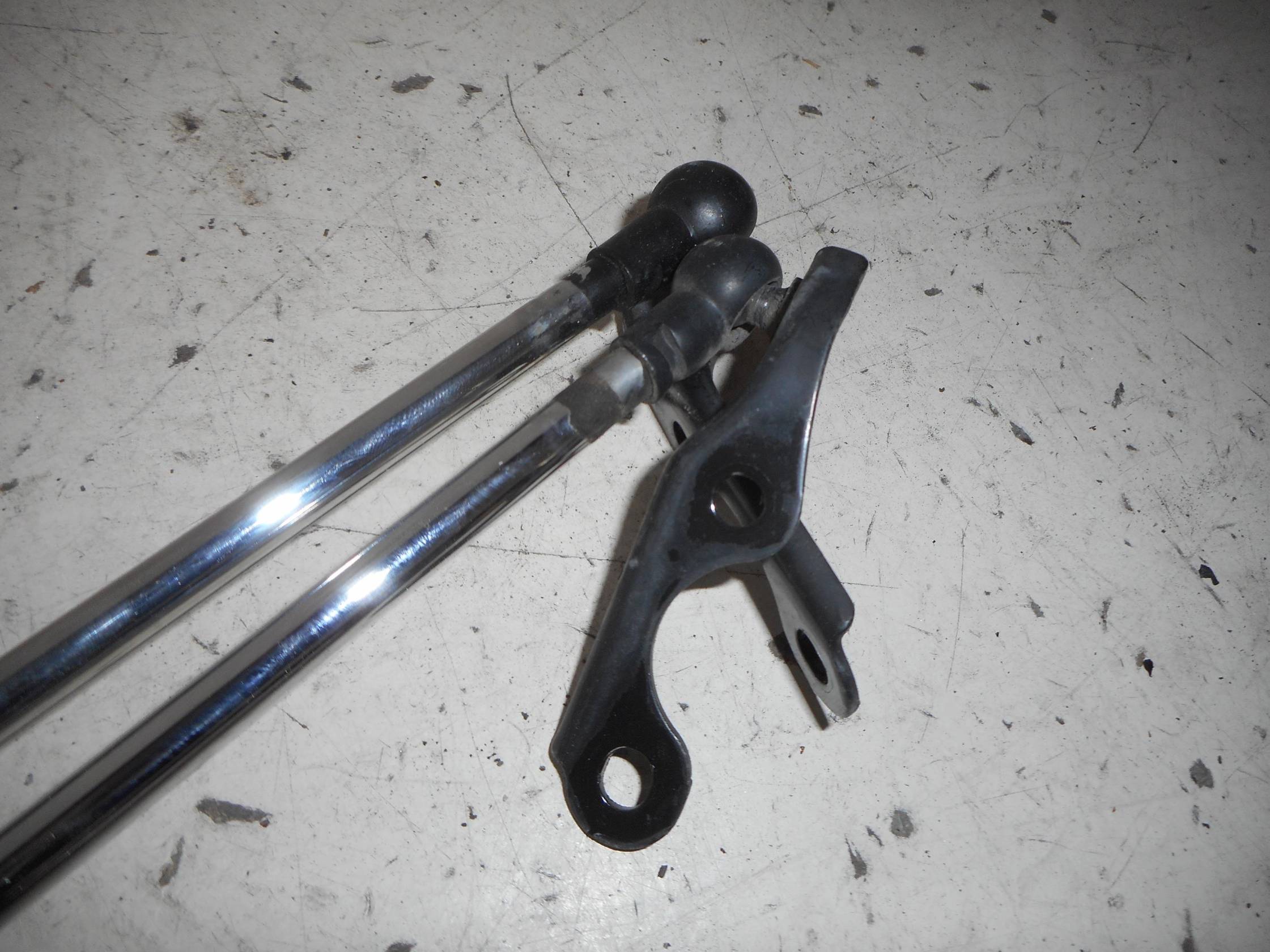 Asta ammortizzante portello post. sx.